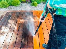 View fence cleaning project in Smithtown